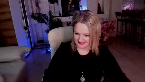 mariemlui online show from November 3, 1:45 pm