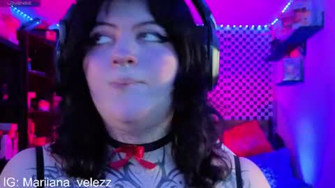 mariiana_velezz online show from July 2, 3:34 am