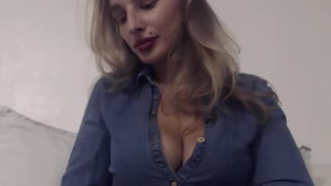 MarilynDevilish online show from November 5, 5:04 pm