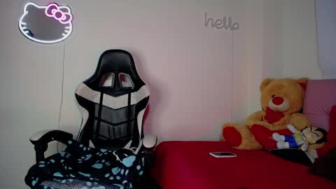 Marilyn Leon online show from April 25, 12:24 am