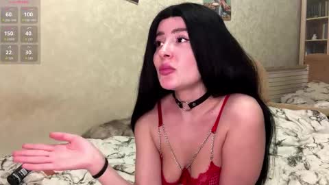 Mia online show from February 1, 2:03 pm