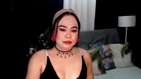 LEAH online show from October 24, 10:05 am