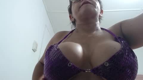 Snapshot of mariska_69 chatting on October 12, 1:53 am mariska_69 online show from October 12, 1:53 am