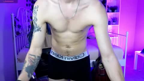 mark_caron online show from November 6, 8:56 pm