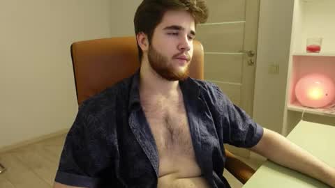 MARK MAXIM online show from December 3, 9:15 pm