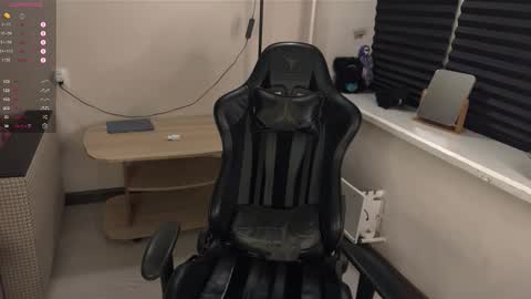 Mark online show from December 5, 2:59 pm