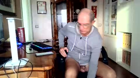 markmarkmark00 online show from November 13, 2:53 pm