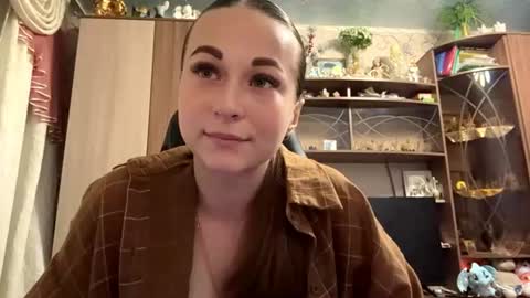 Lena online show from July 11, 9:40 pm
