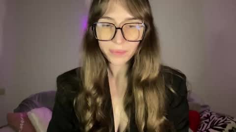 Mary online show from November 11, 7:38 pm