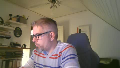 marriedcock1980 online show from January 13, 7:21 am