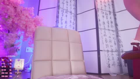 Mary online show from April 13, 7:56 am