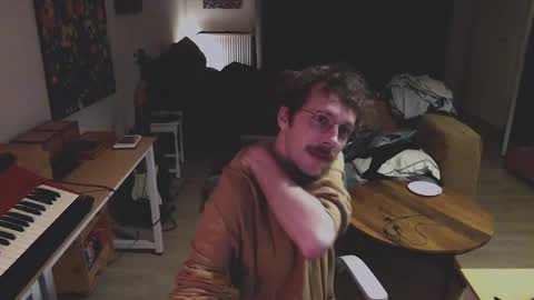 Roger online show from December 22, 6:59 pm