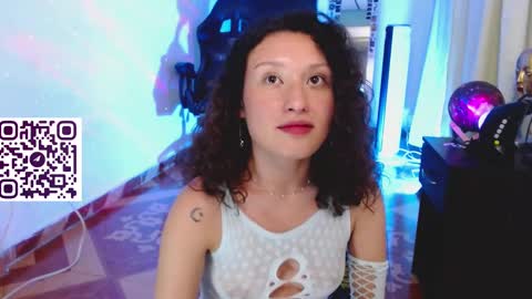 Snapshot of martina_adams chatting on February 13, 11:58 pm mari online show from February 13, 11:58 pm