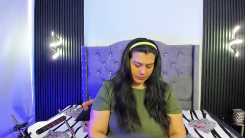 Snapshot of martina_foxy_ chatting on October 9, 12:10 pm MARTINA online show from October 9, 12:10 pm