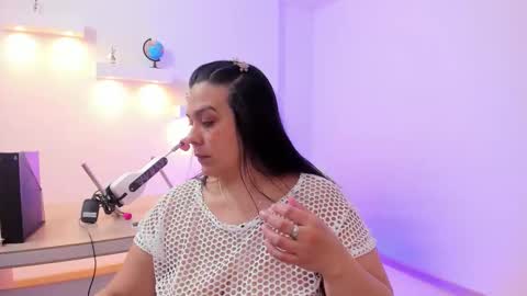 Snapshot of martina_foxy_ chatting on October 18, 12:53 pm MARTINA online show from October 18, 12:53 pm