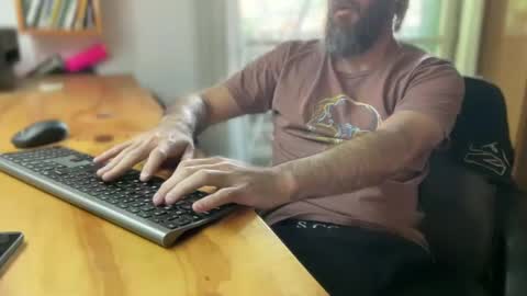 Martincito online show from December 9, 11:15 am