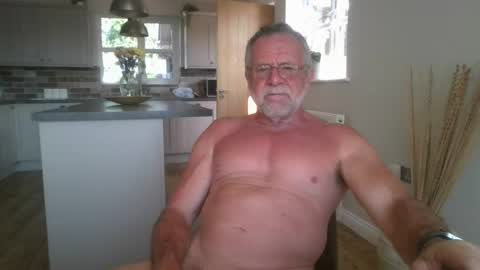 martinrgbxxxx online show from July 10, 9:36 am
