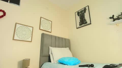 mary_cute9 online show from March 4, 12:13 pm