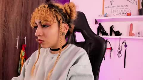 Mary Jane  online show from February 21, 7:34 am