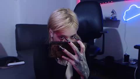                      100   online show from February 17, 3:22 pm