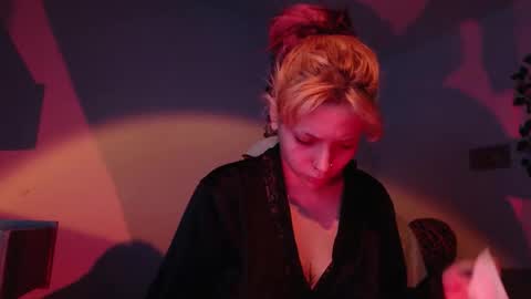                      100   online show from December 14, 5:57 am