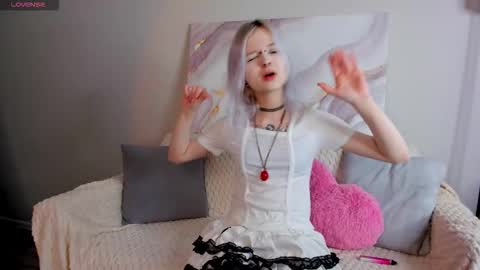 Mary online show from March 1, 1:54 am