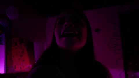     online show from April 2, 7:05 am