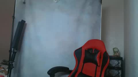 maryh0tlove online show from April 12, 9:35 am