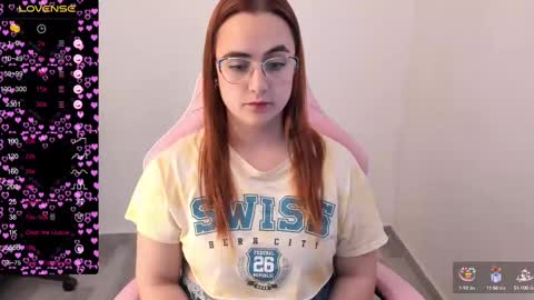 Dulce Maria online show from February 26, 11:09 pm