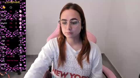 Dulce Maria online show from March 7, 5:07 am