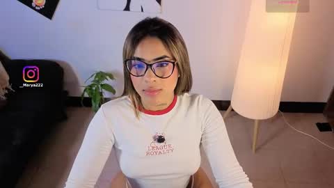 maryybellax online show from March 28, 12:34 am