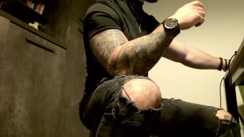 masculineguy69 online show from May 21, 11:55 pm
