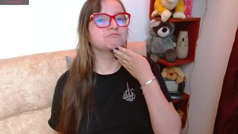 Monica online show from May 21, 10:49 pm