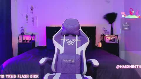 Mason Rothwell   online show from October 28, 10:16 am