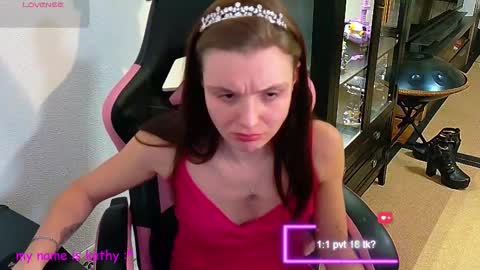 Queeny Kathy  Online at 2030 MEZ Sunday  Wednesday online show from January 31, 7:33 pm