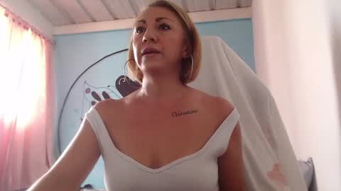 massiel ferreti online show from December 22, 8:04 pm