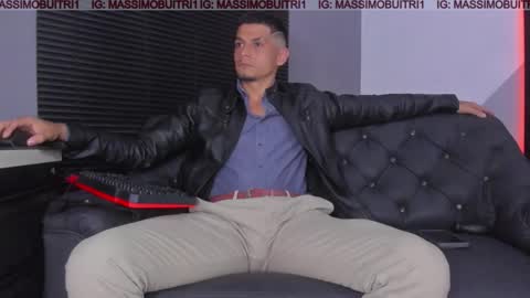 I am Massimo online show from November 21, 11:14 pm