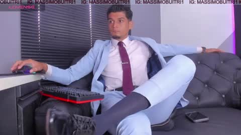 I am Massimo online show from June 4, 2:34 pm