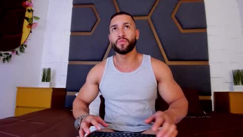 Massimo online show from December 3, 3:29 am