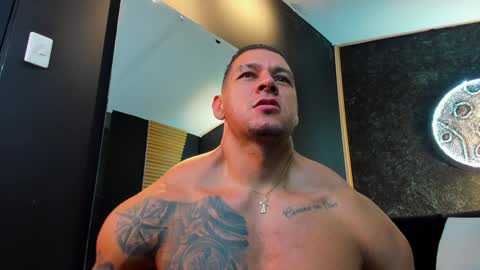 massimowalton2 online show from December 29, 6:03 am