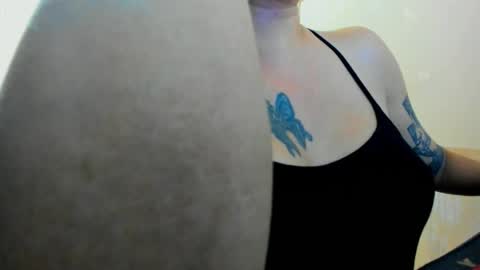 kimmy online show from April 4, 8:32 am