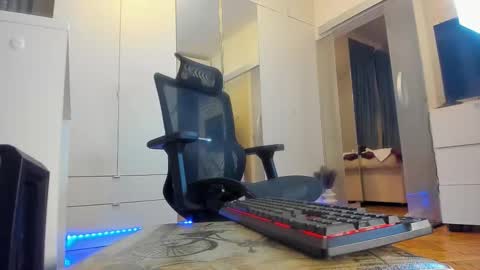 Snapshot of master9four chatting on October 28, 10:11 pm Matthew online show from October 28, 10:11 pm