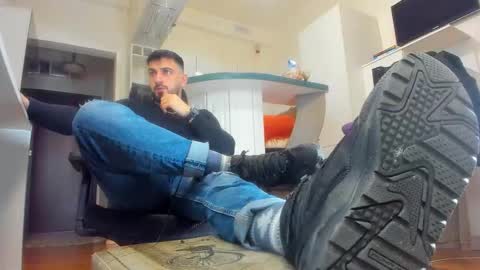 Matthew online show from November 12, 8:33 pm