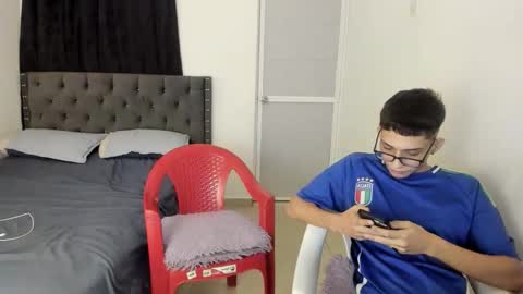 master_boy28 online show from January 12, 6:31 am