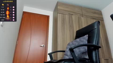 steven  online show from December 16, 7:09 pm