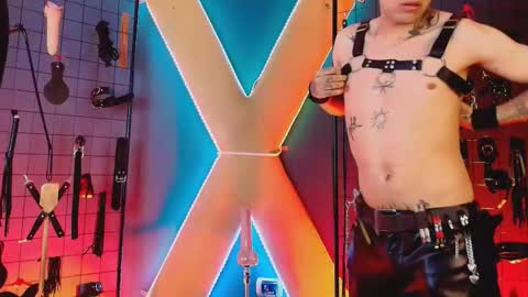 masterr bdsm    online show from October 13, 12:40 pm