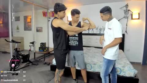 Snapshot of masters_sexx chatting on October 8, 12:22 pm Team Cris Darwin- Fernando- Stiven- David online show from October 8, 12:22 pm