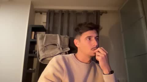 Aaron online show from October 26, 5:56 pm