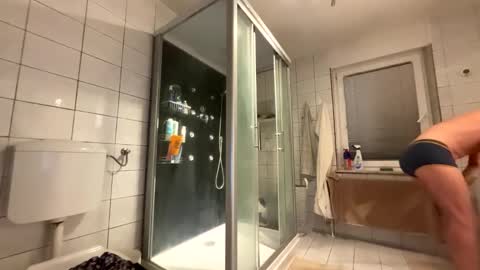 matej_cauci online show from March 1, 9:52 pm