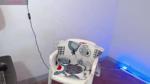 Mateo and Noah online show from February 19, 7:24 pm